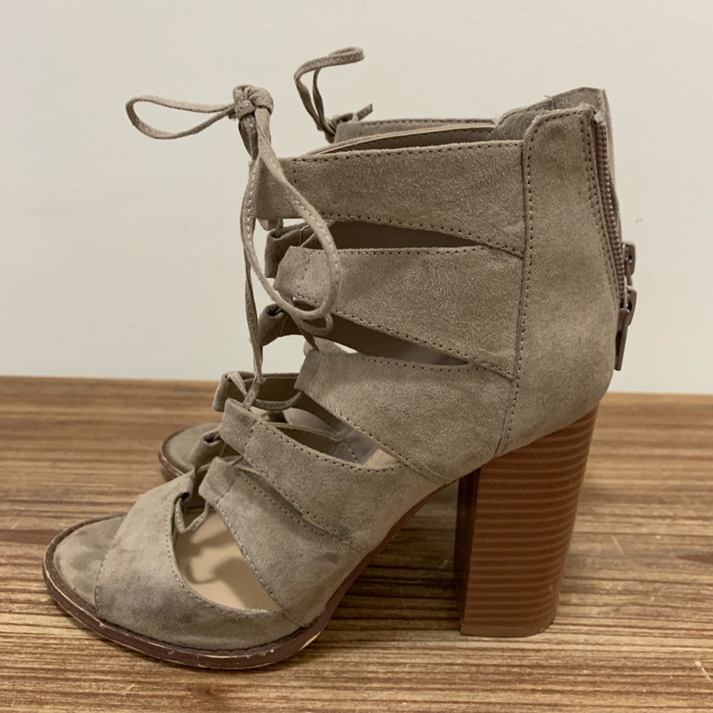 Chunky heels